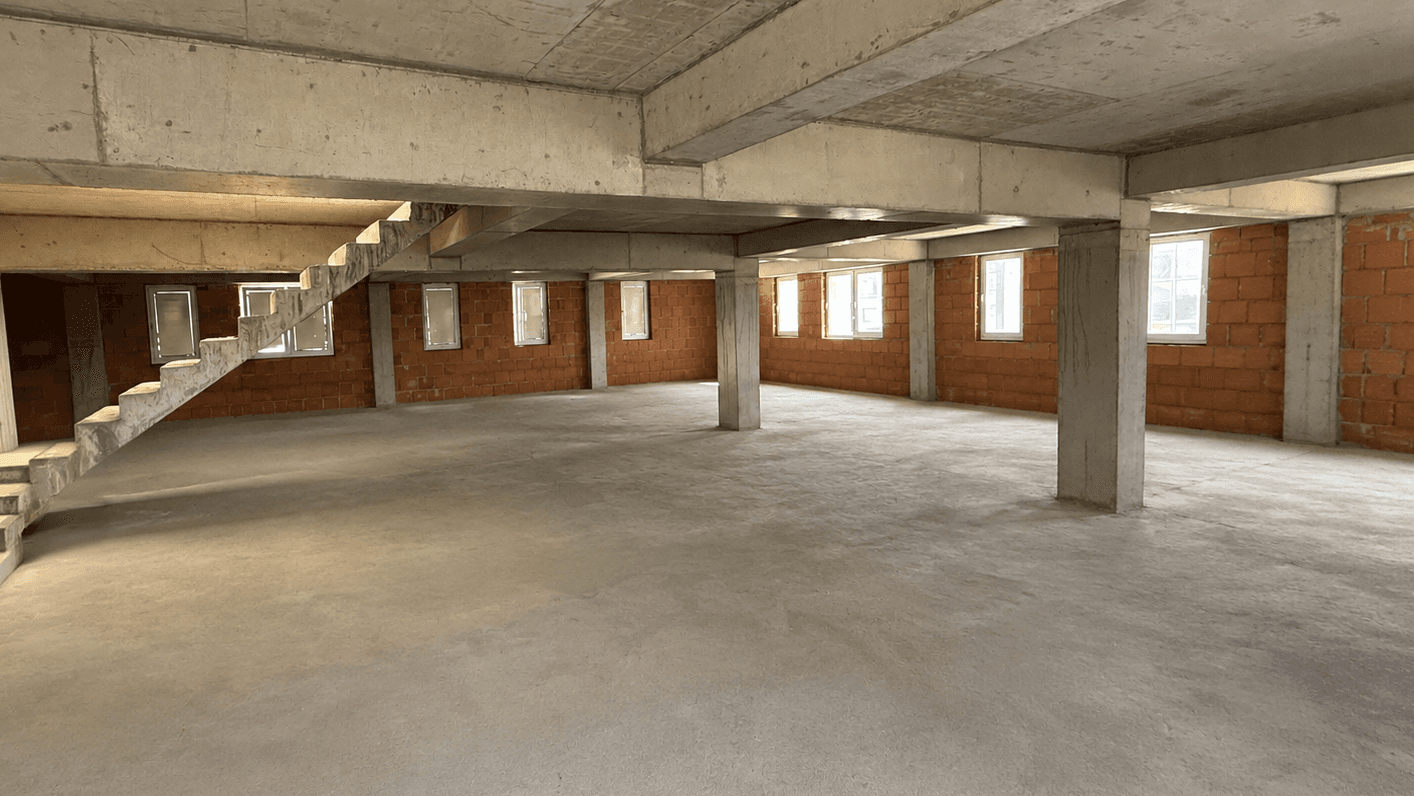 Commercial Building with Warehouse for Sale in Vizbegovo - For Sale - Skopje - Image 26