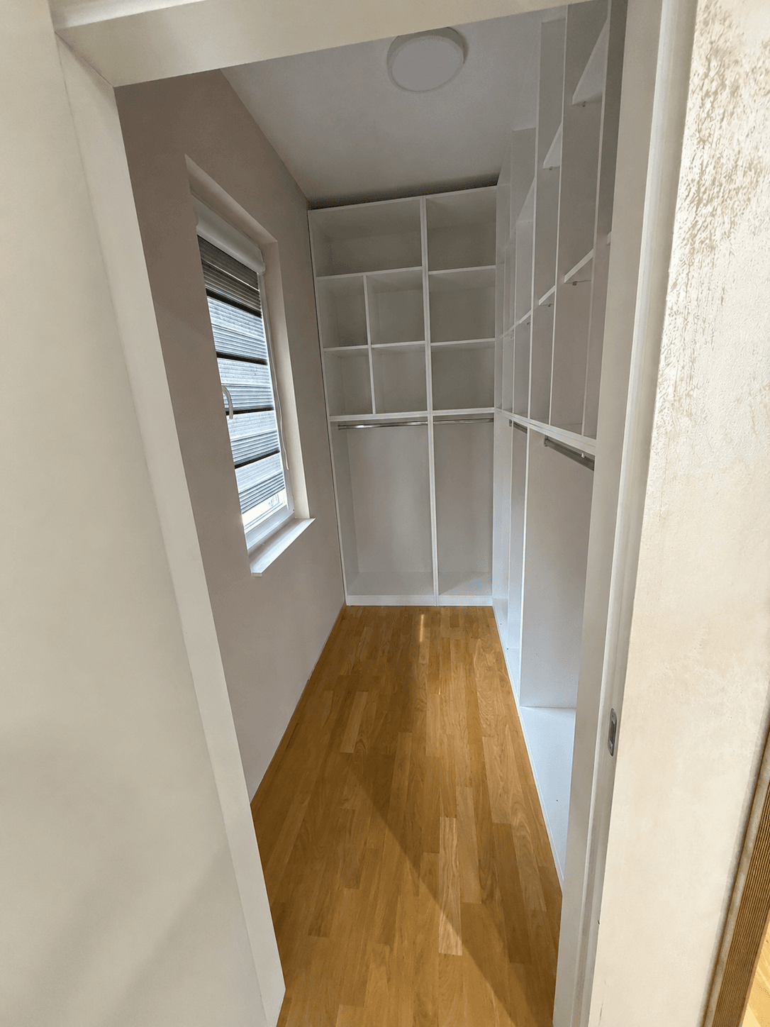 House 260m2 in Ilinden - For Sale - Skopje - Image 11