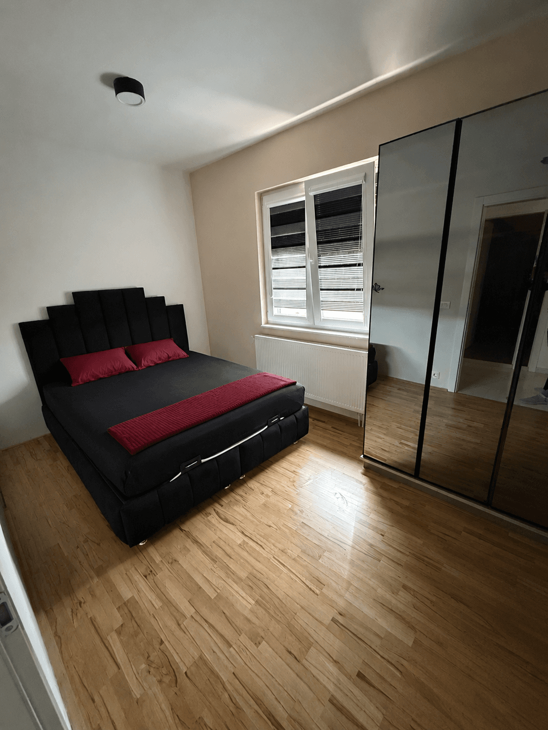 House 260m2 in Ilinden - For Sale - Skopje - Image 6