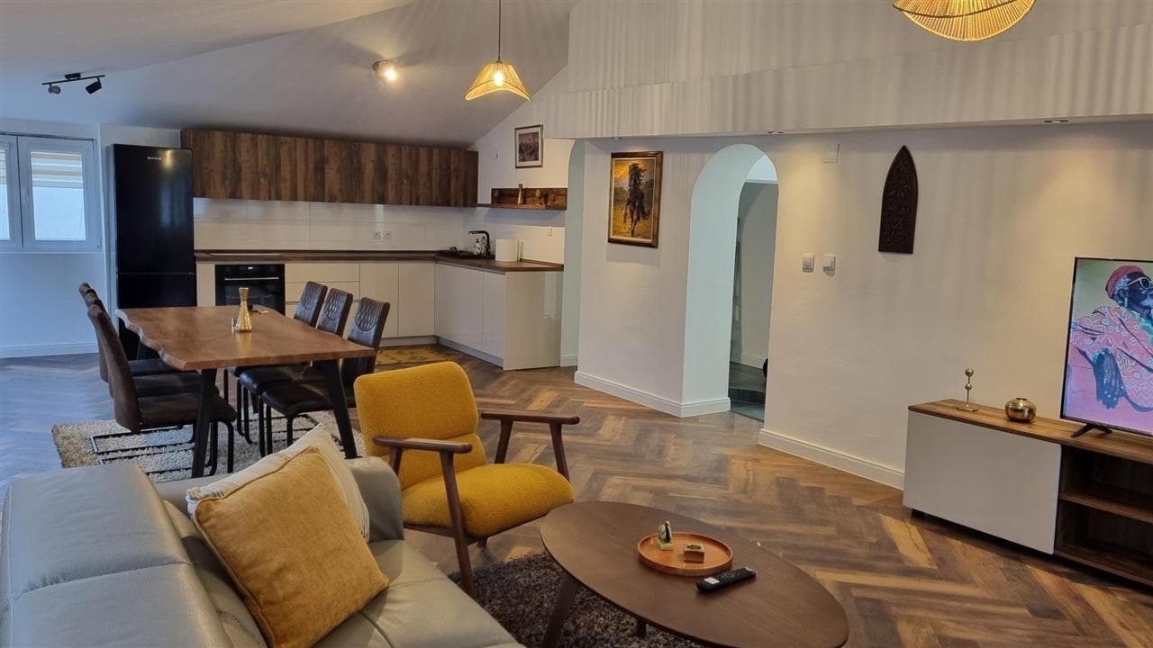 Apartment 100m2 in Center - 2