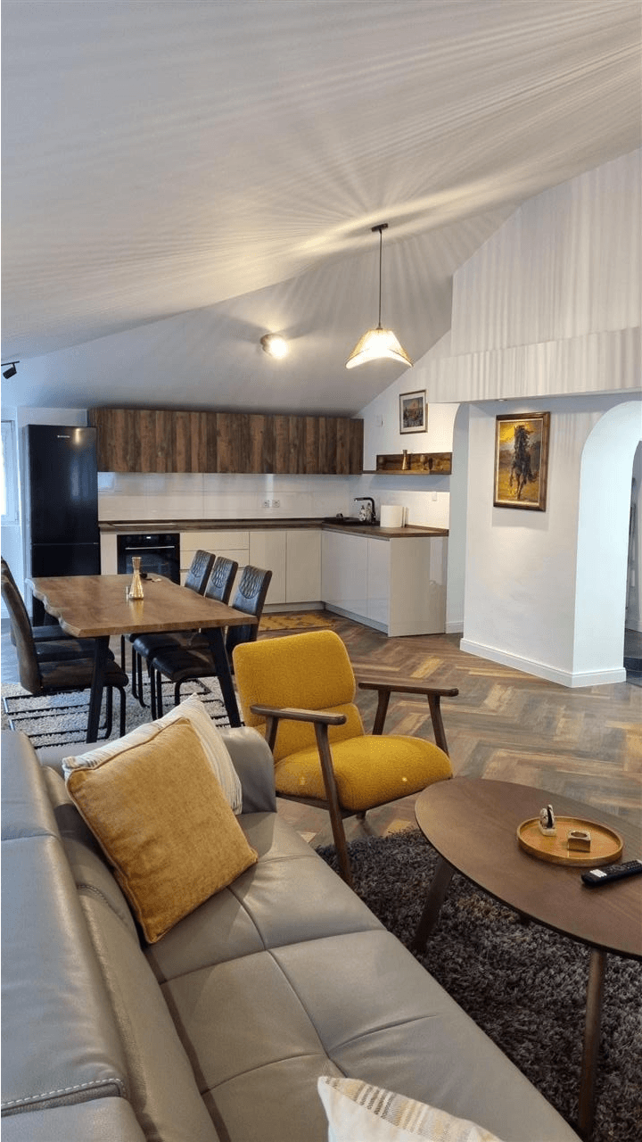 Apartment 100m2 in Center - 3