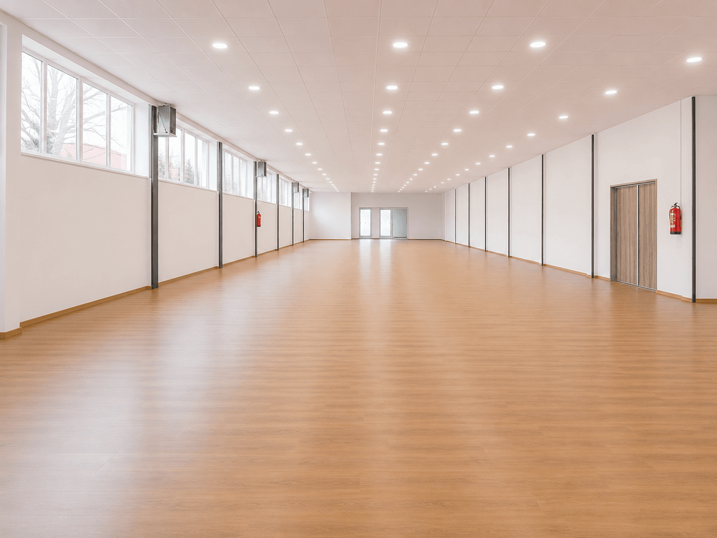 Деловен простор од 1.150 м² во индустриска зона Пинтија - За Изнајмување - Пинтија