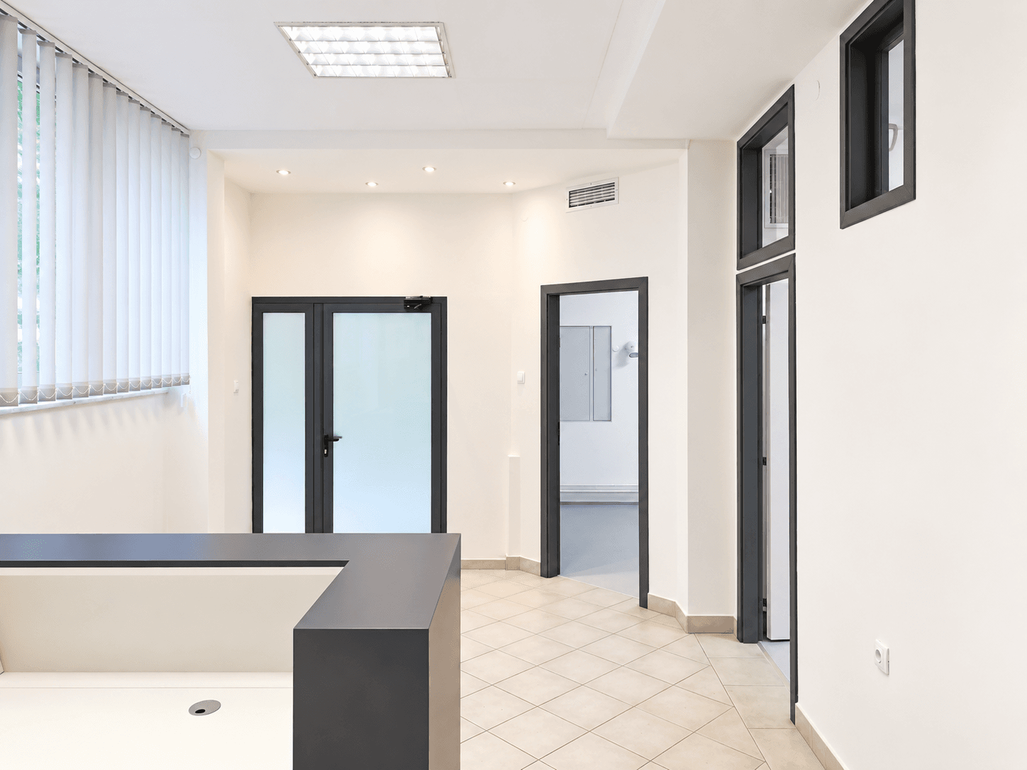 Business space for sale in Aerodrom - For Sale - Aerodrom - Image 6