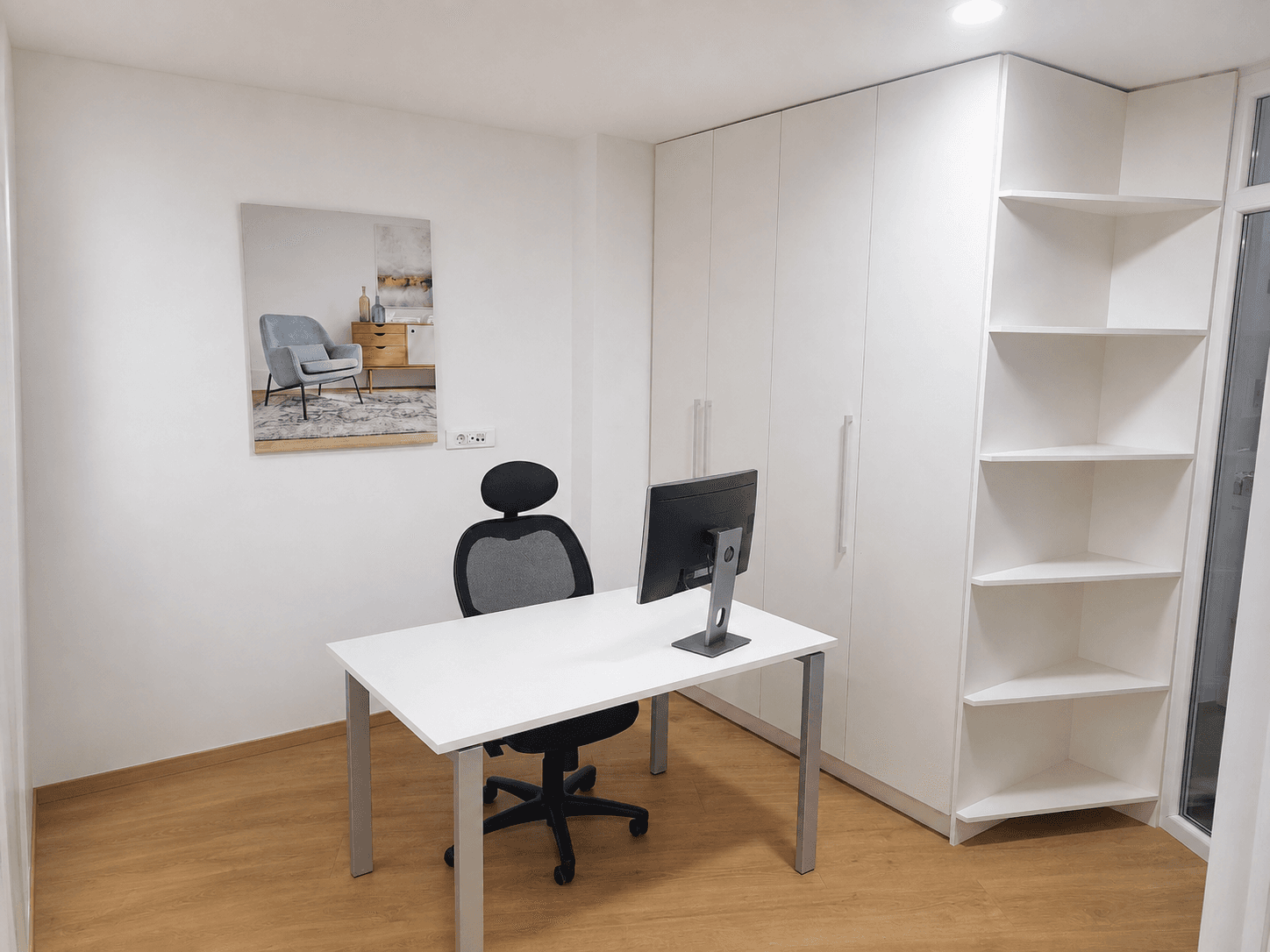 Се издава деловен простор од 120 м² со тераса Центар - За Изнајмување - Центар - Слика 5