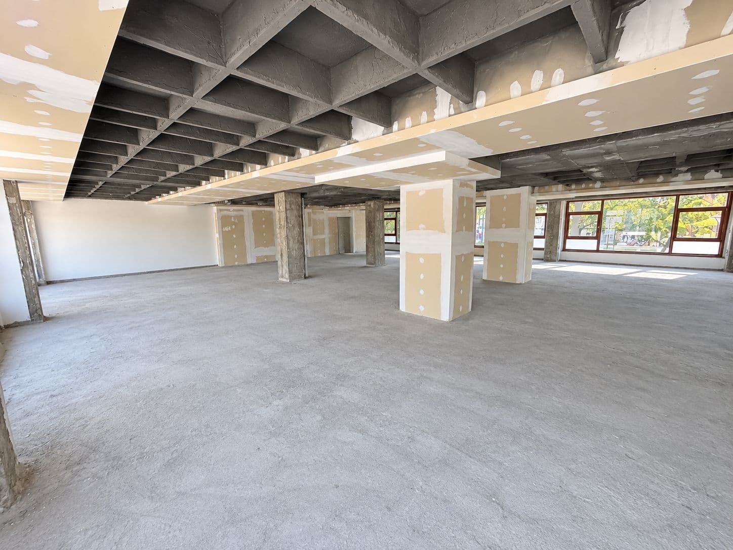 Commercial Space –600m2 - 2