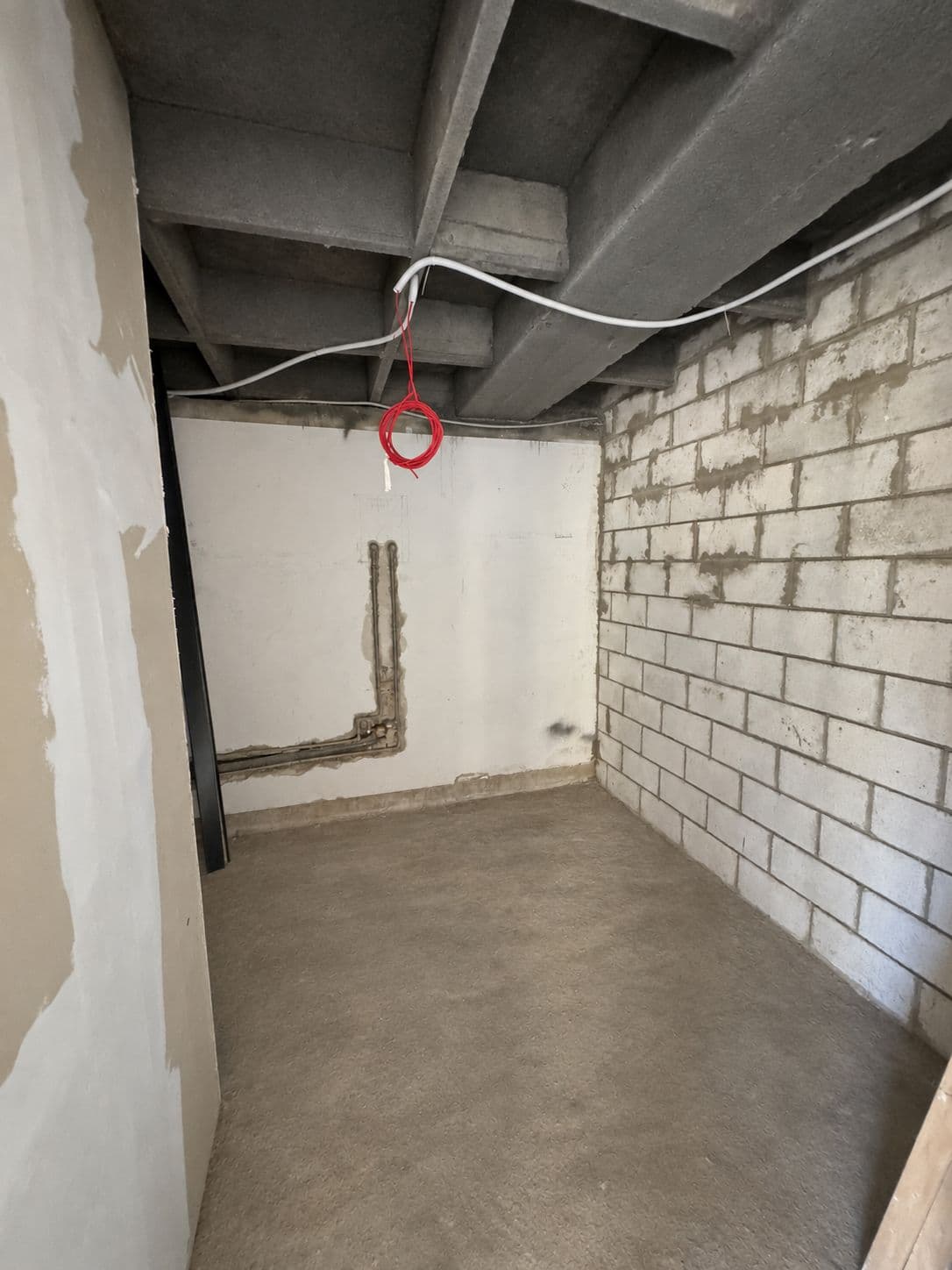 Commercial Space –600m2 - 3