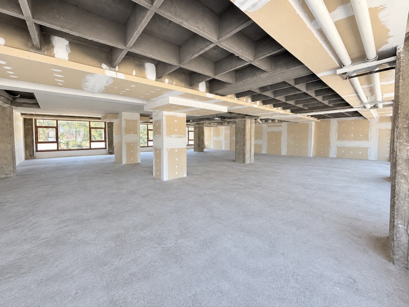 Commercial Space –600m2 - For Rent - Centar - Image 4
