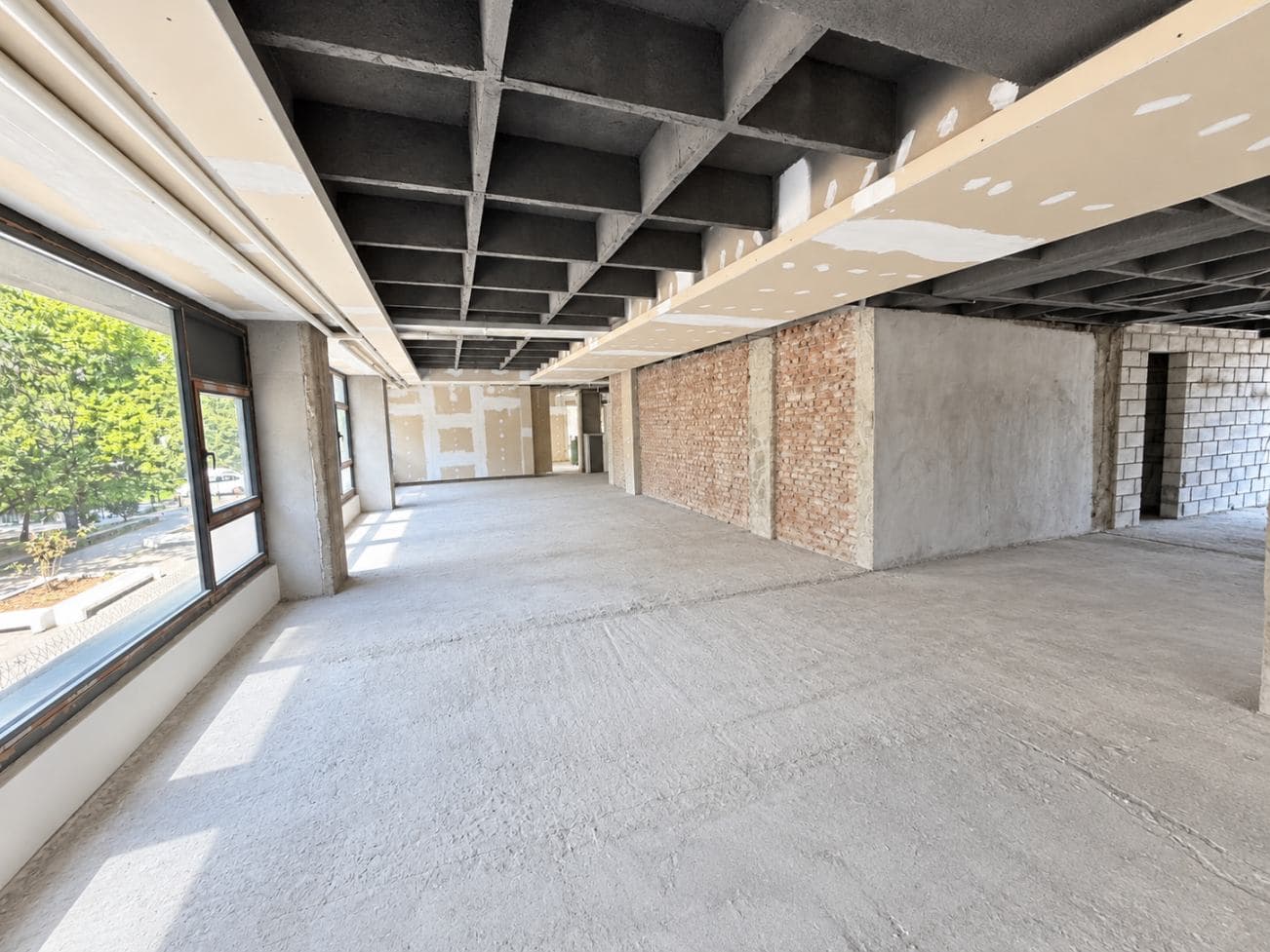 Commercial space for rent – 270 m² - For Rent - Centar