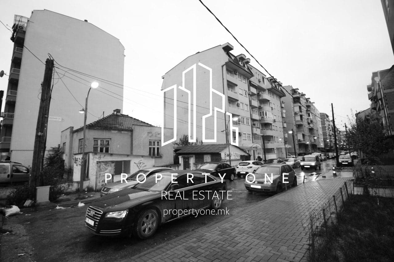 Plot on prime location with construction permission - For Sale - Centar - Image 4