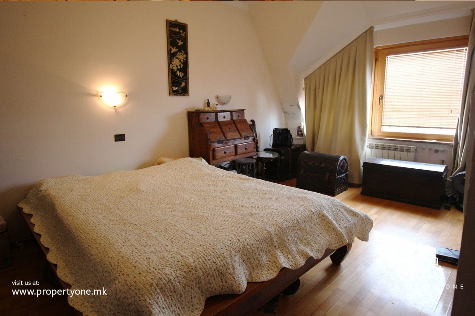 ЛУКСУЗНО НАМЕСТЕН СТАН ВО ЦЕНТАР - За Изнајмување - Центар - Слика 3