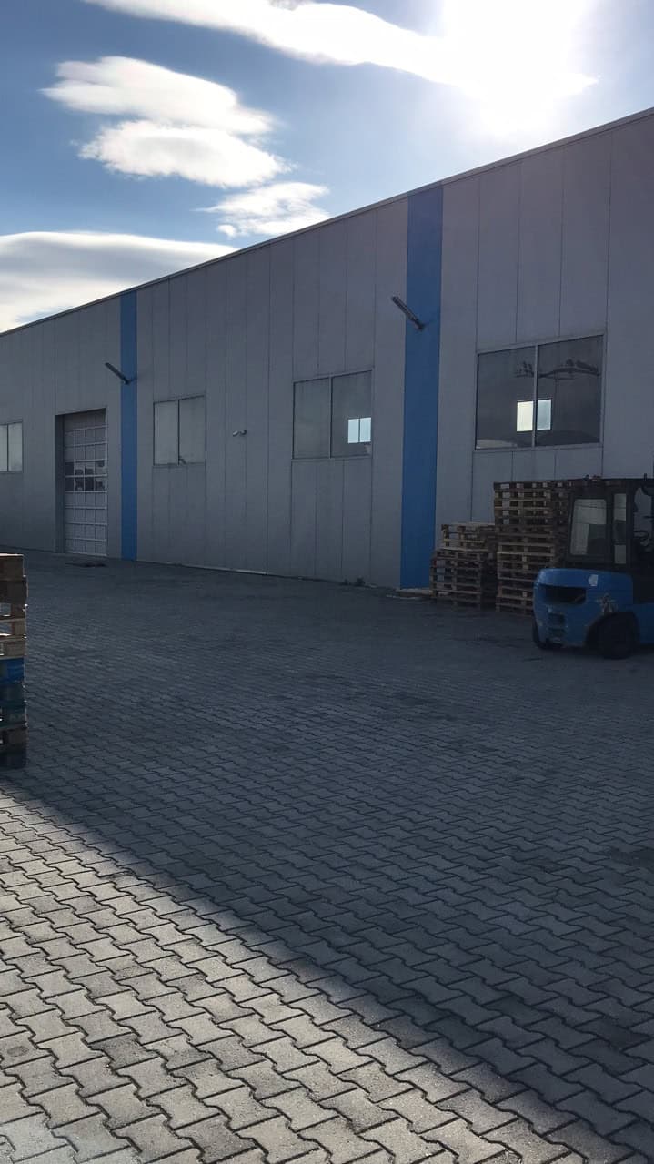 Business Facility with warehouse space in industrial zone Vizbegovo - For Rent - Karposh - Image 4