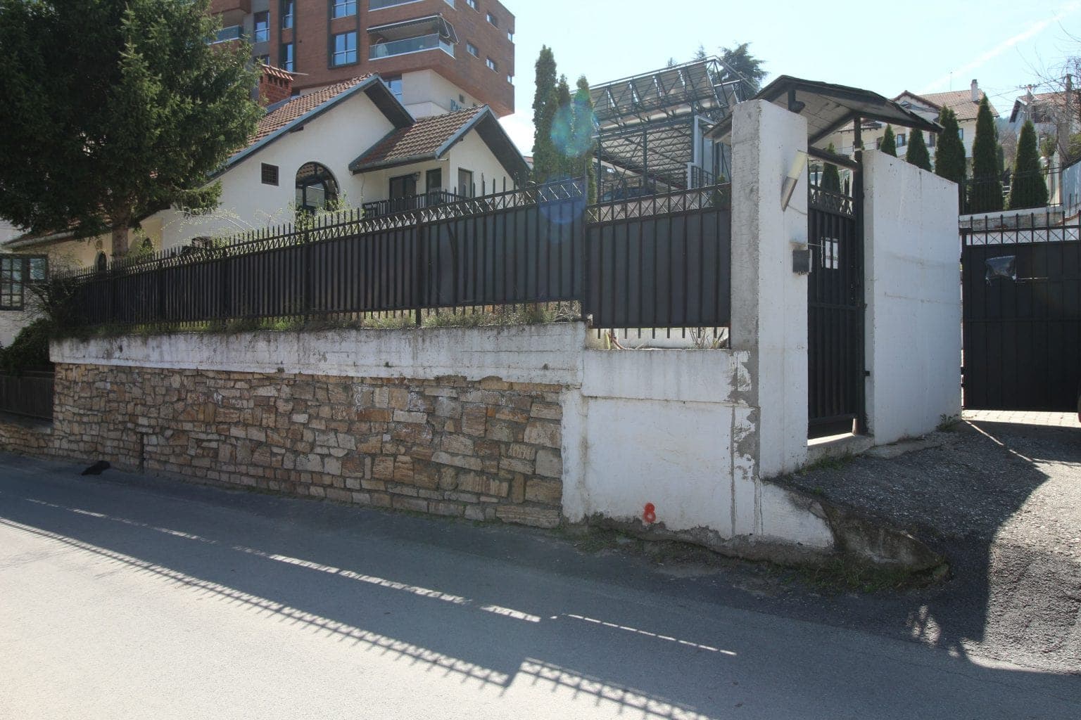 Куќа на Водно со 357м2 двор - За Продажба - Водно - Слика 3