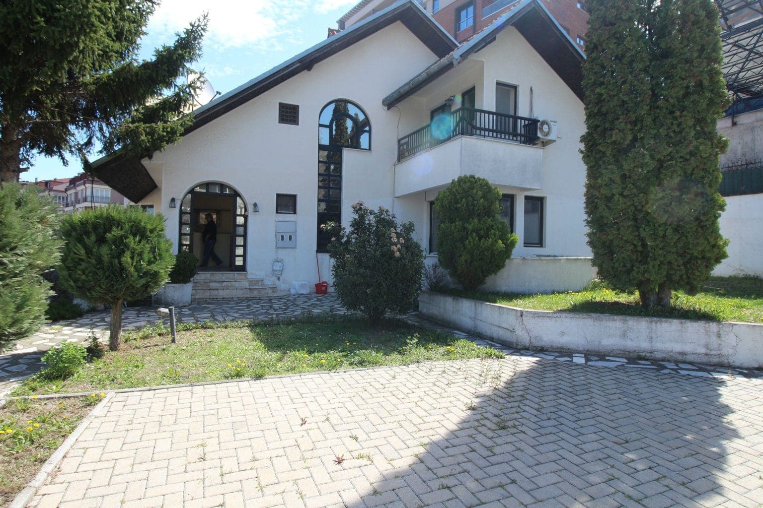 Куќа на Водно со 357м2 двор - За Продажба - Водно - Слика 1