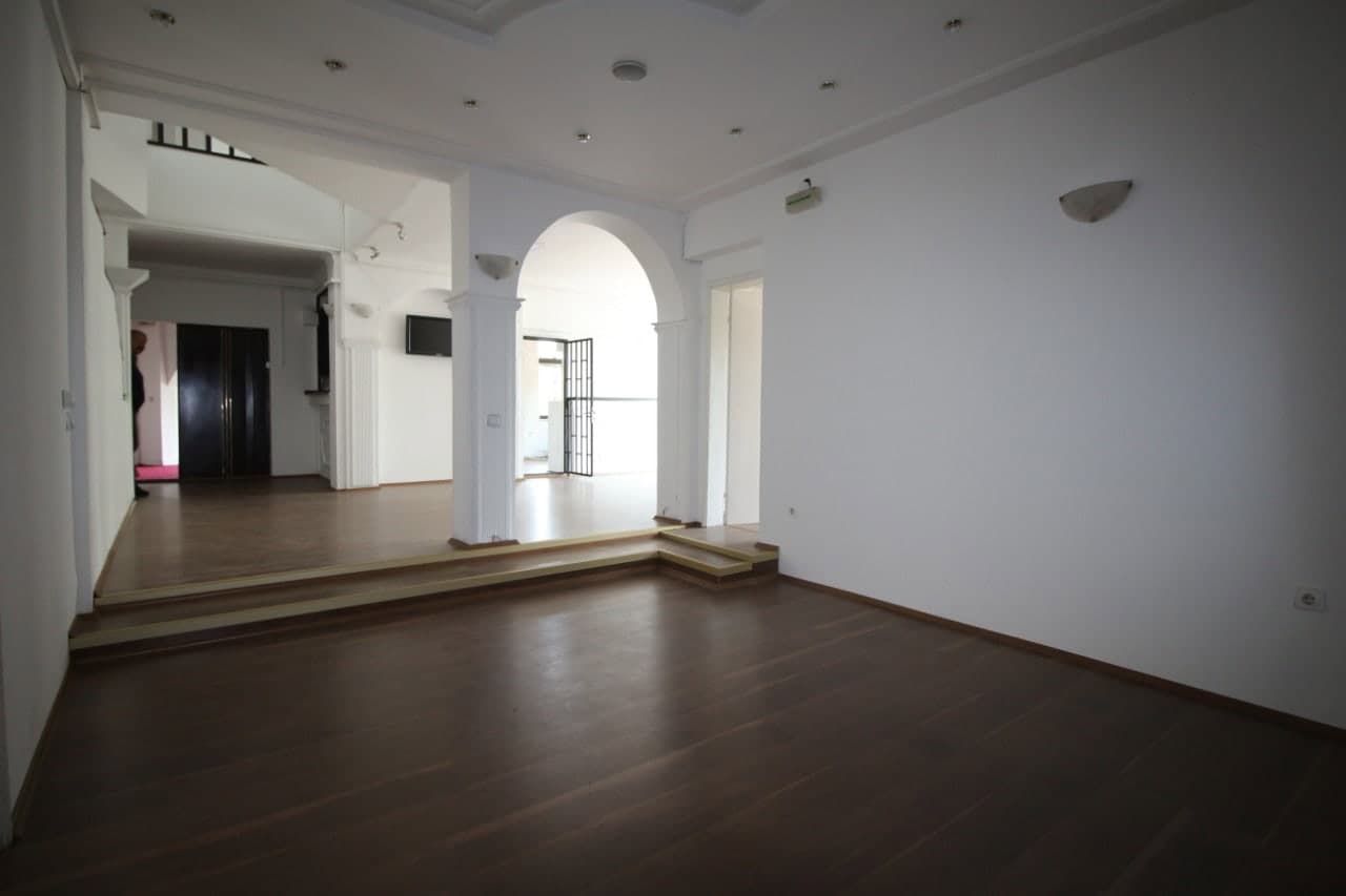 Spacious house with diplomatic status - For Rent - Kisela Voda - Image 7