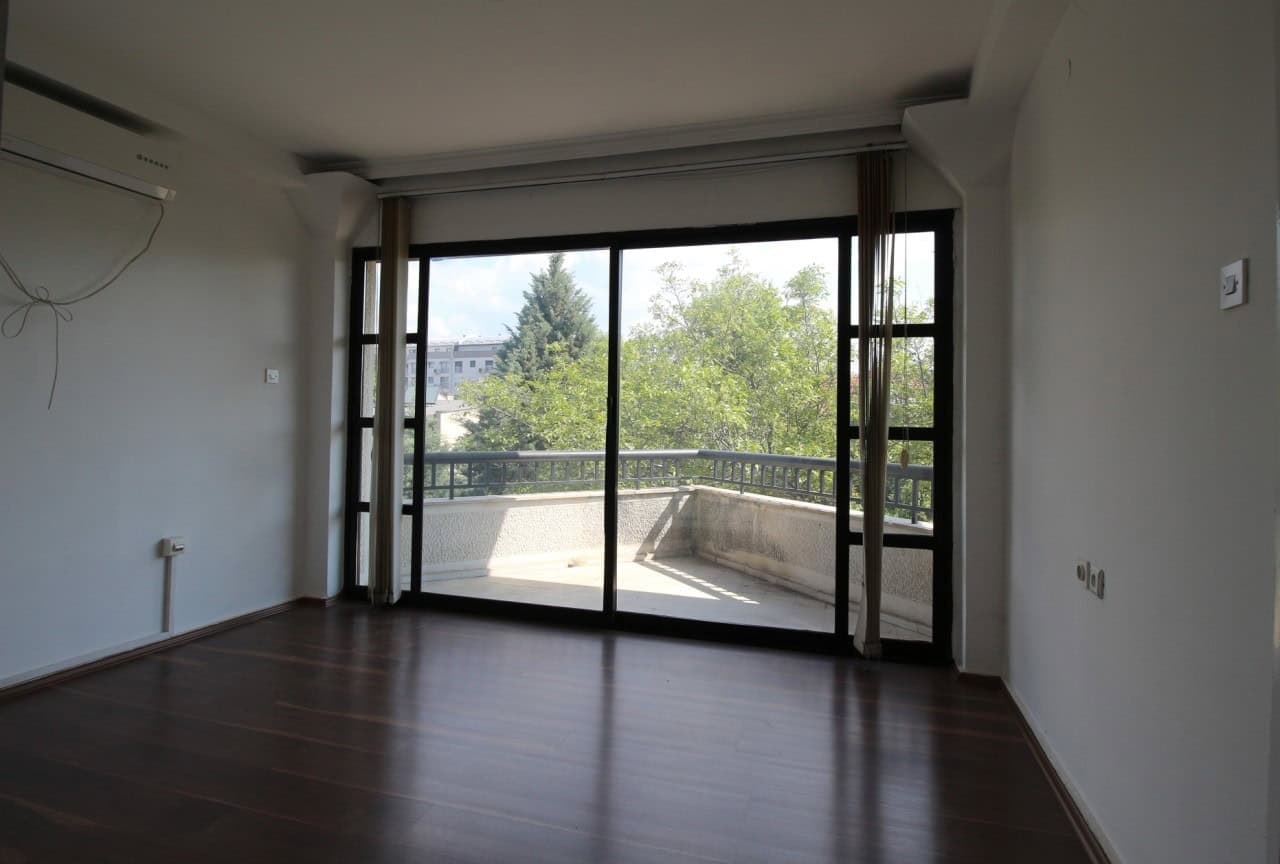 Spacious house with diplomatic status - For Rent - Kisela Voda - Image 9