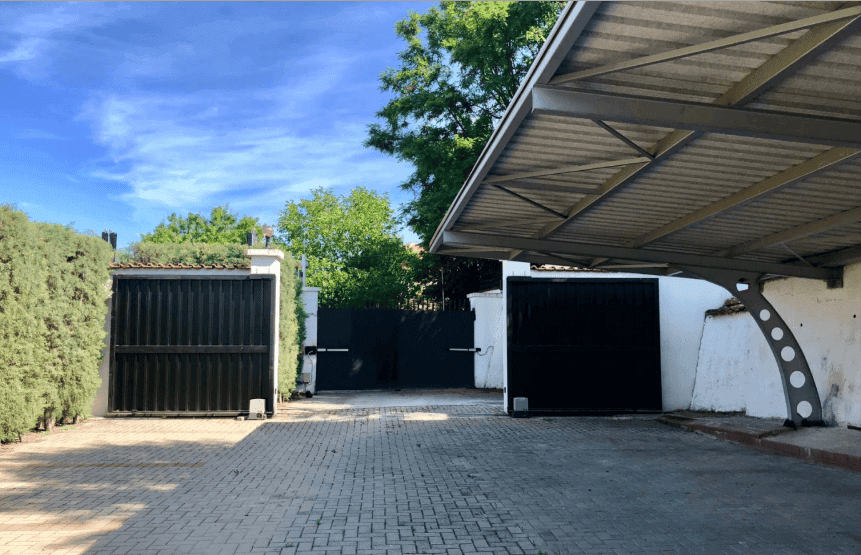 Spacious house with diplomatic status - For Rent - Kisela Voda - Image 12