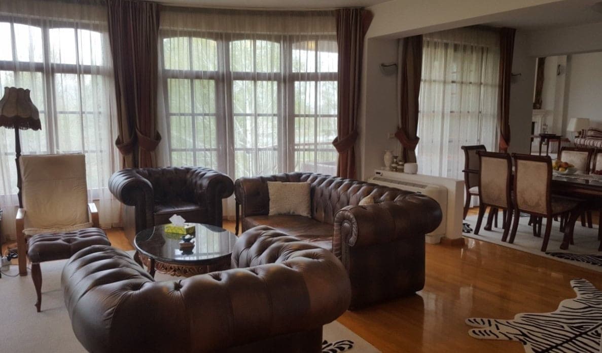 Beautiful and classical 200m2 apartment - For Rent - Zlokukjani