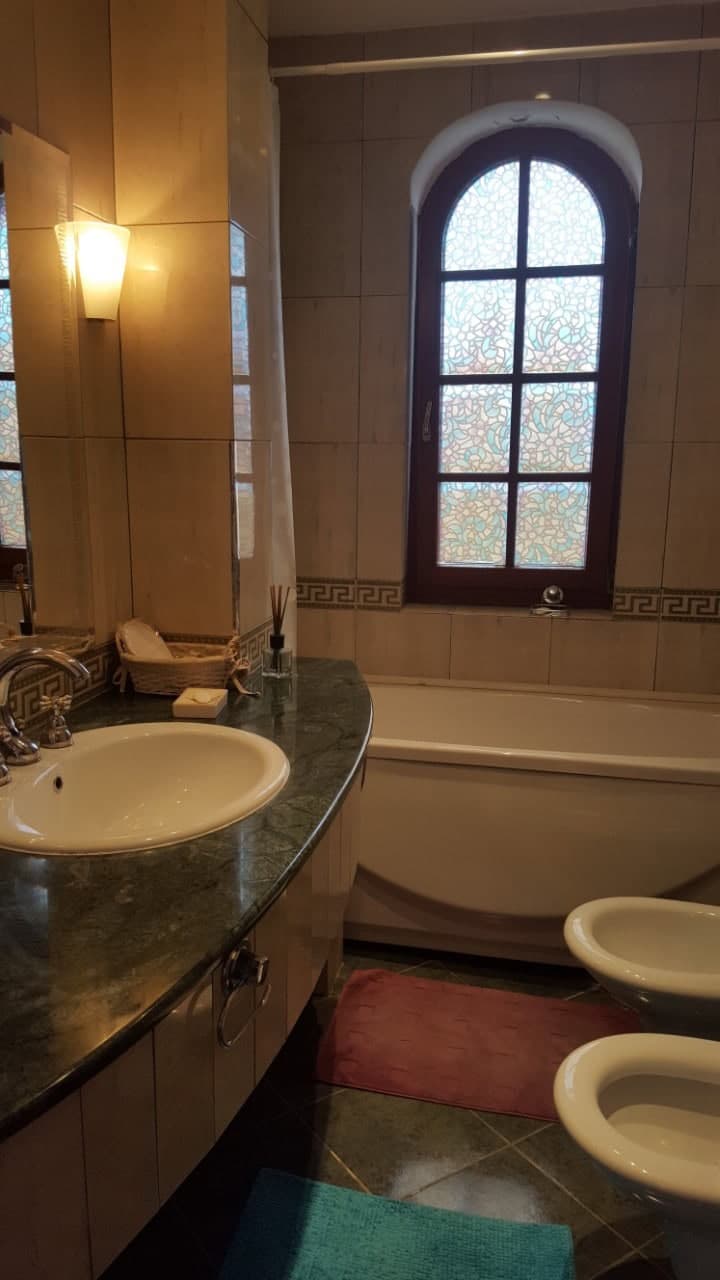 Beautiful and classical 200m2 apartment - For Rent - Zlokukjani - Image 6