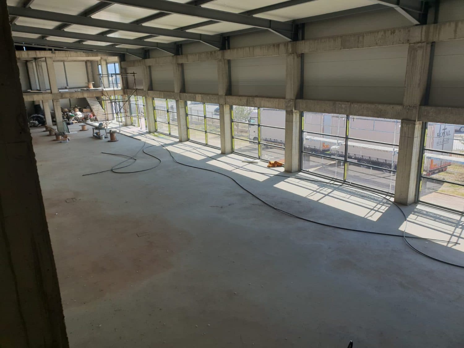 Space suitable for warehouse / showroom 1500m2 - For Rent - Karposh - Image 1