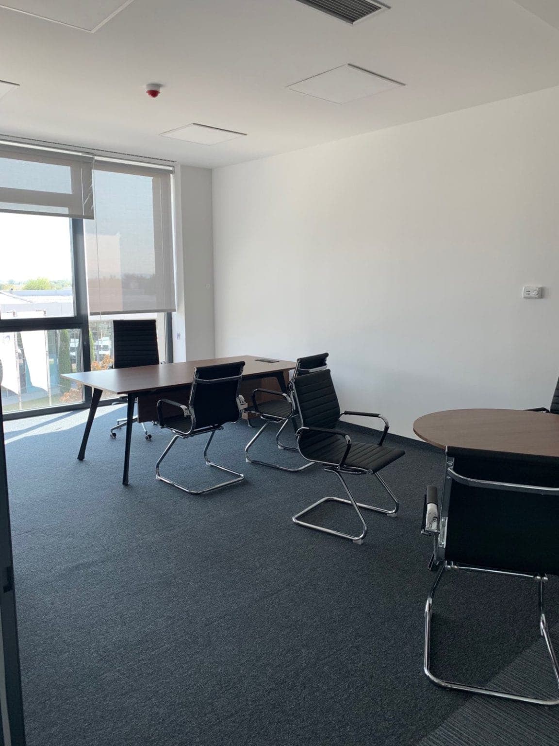 New luxurious business/office building - For Rent - Aerodrom - Image 2