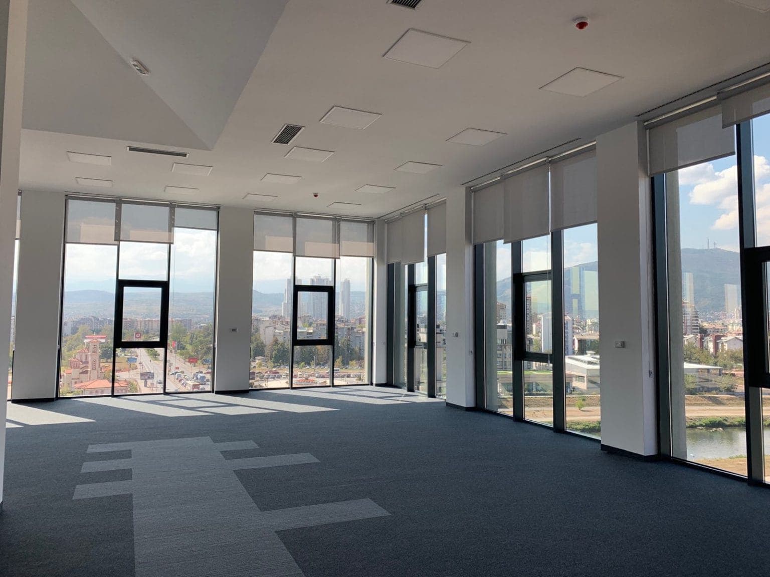 New luxurious business/office building - For Rent - Aerodrom - Image 3