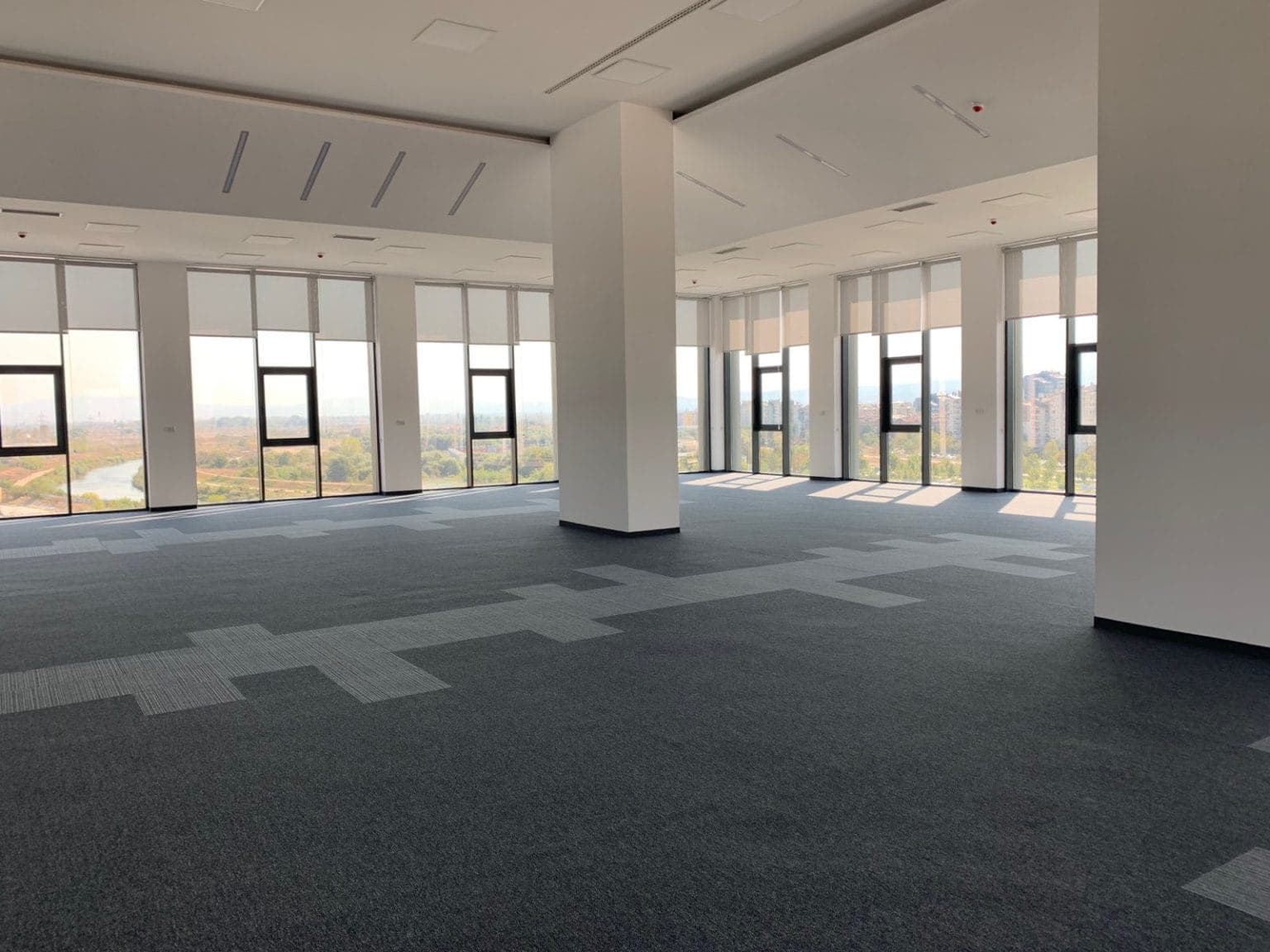 New luxurious business/office building - For Rent - Aerodrom - Image 8