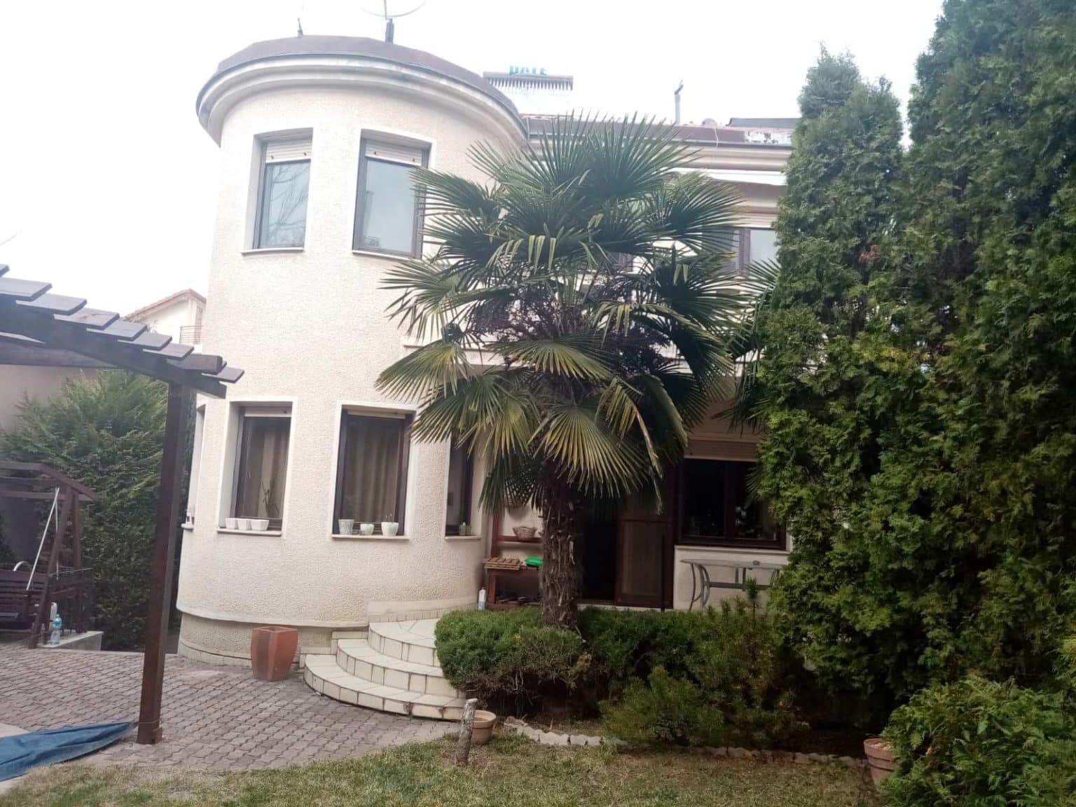 Куќа во Козле на мирна локација - За Изнајмување - Карпош - Слика 1