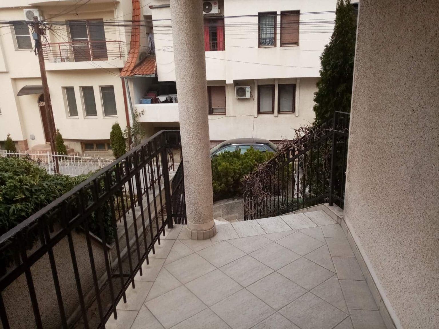 Куќа во Козле на мирна локација - За Изнајмување - Карпош - Слика 9