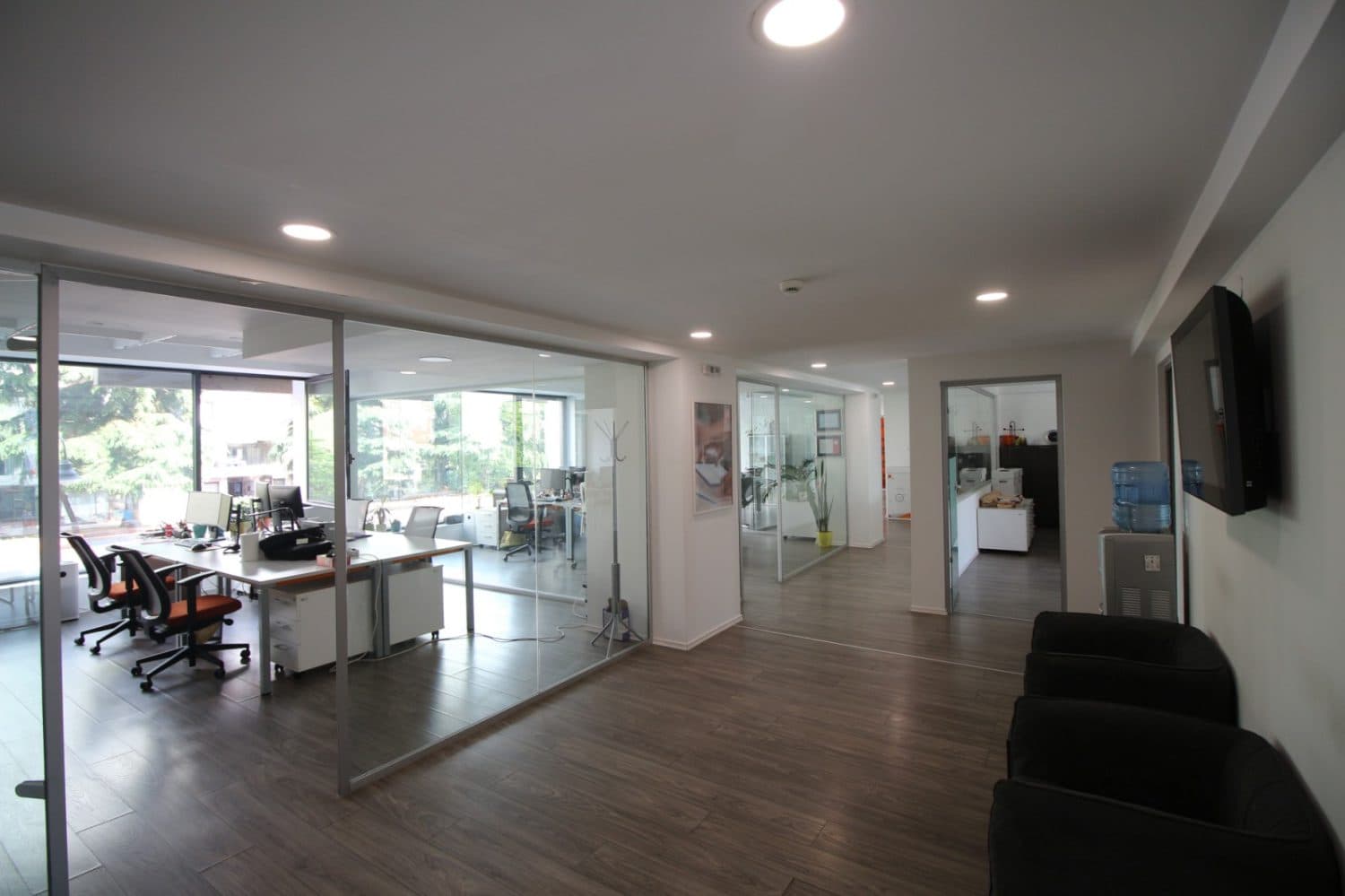 Деловен простор во Центар - За Изнајмување - Центар - Слика 1