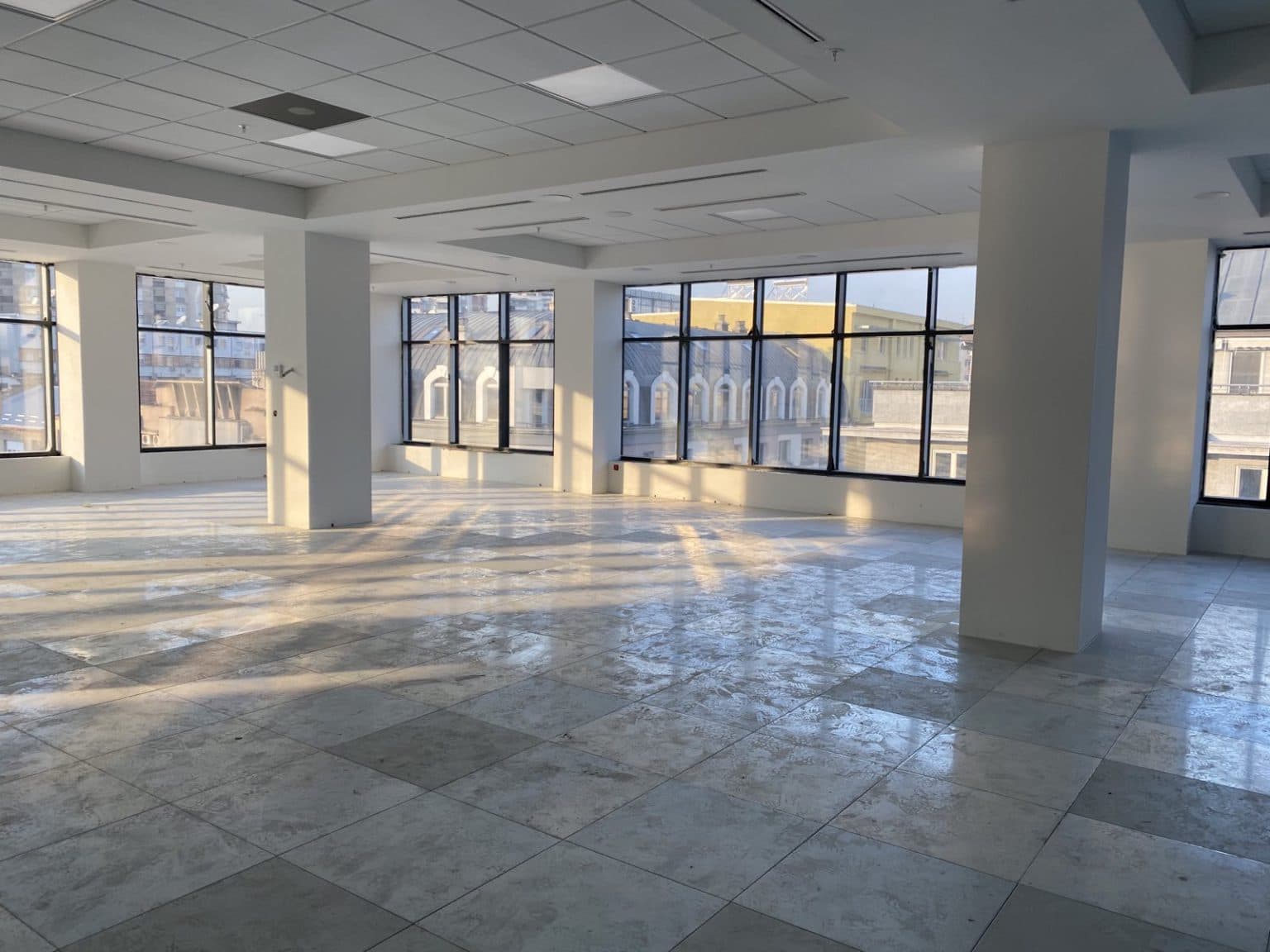 Exclusive business/office space in Centar - For Rent - Centar - Image 2