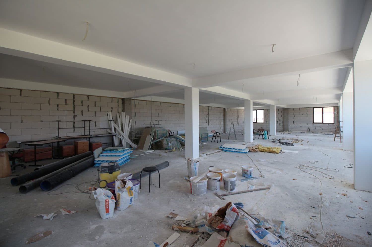 Warehouse with showroom 600m2 - For Rent - Ilinden - Image 2