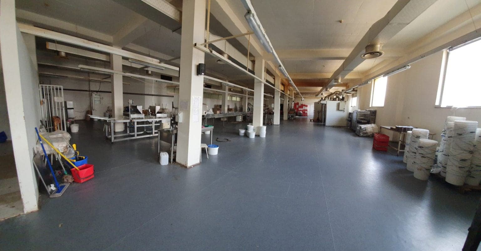Business facility available for factory or warehouse - For Rent - Shtip - Image 5