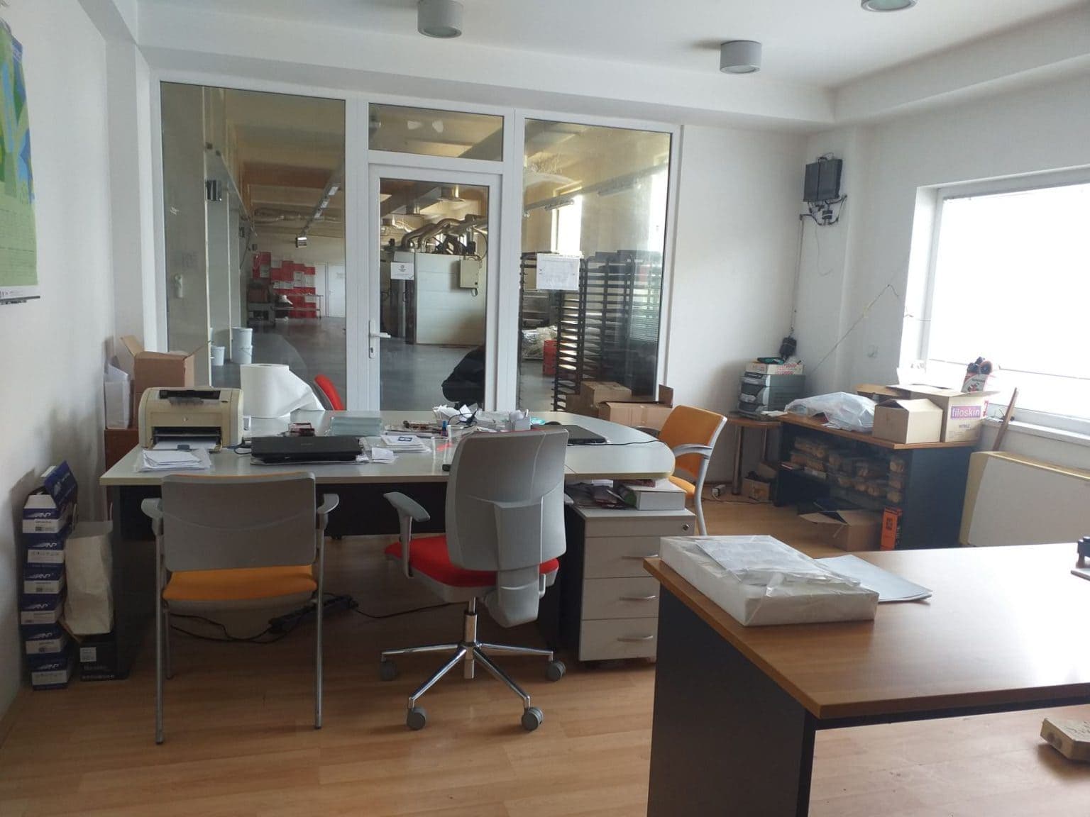 Business facility available for factory or warehouse - For Rent - Shtip - Image 15