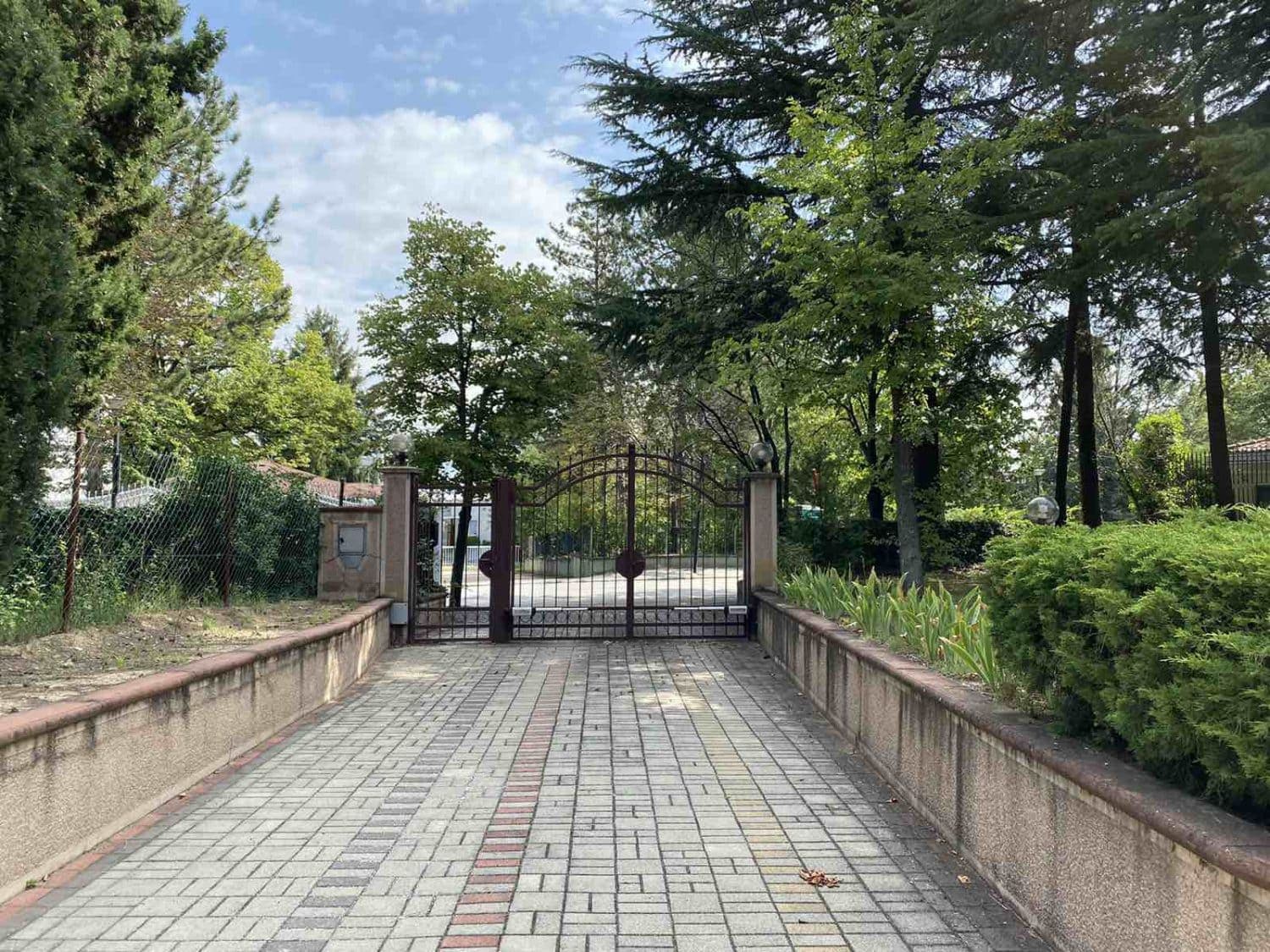 Exclusive house on Vodno - For Rent - Vodno - Image 25