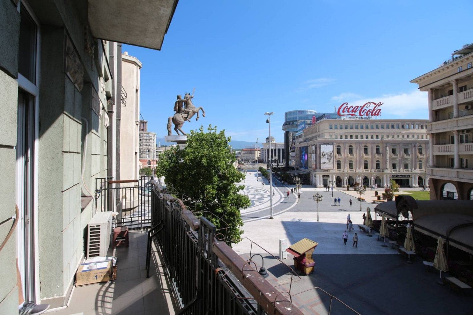 Се изнајмува деловен простор на плоштад - За Изнајмување - Центар - Слика 4