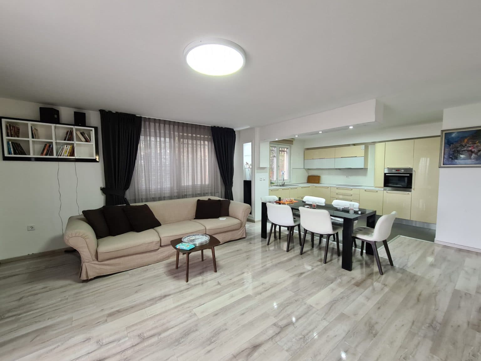 Стан 220м2 со прекрасен поглед - За Продажба - Водно - Слика 3