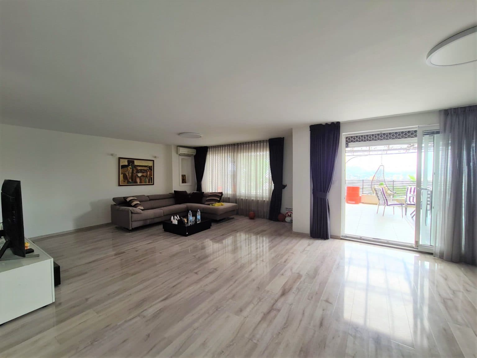Стан 220м2 со прекрасен поглед - За Продажба - Водно - Слика 4