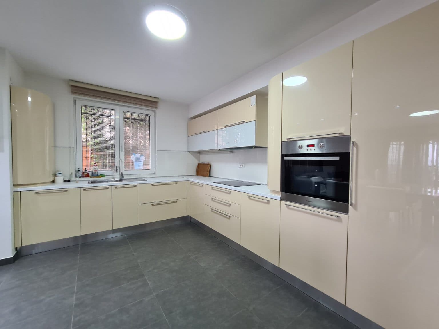 Стан 220м2 со прекрасен поглед - За Продажба - Водно - Слика 7