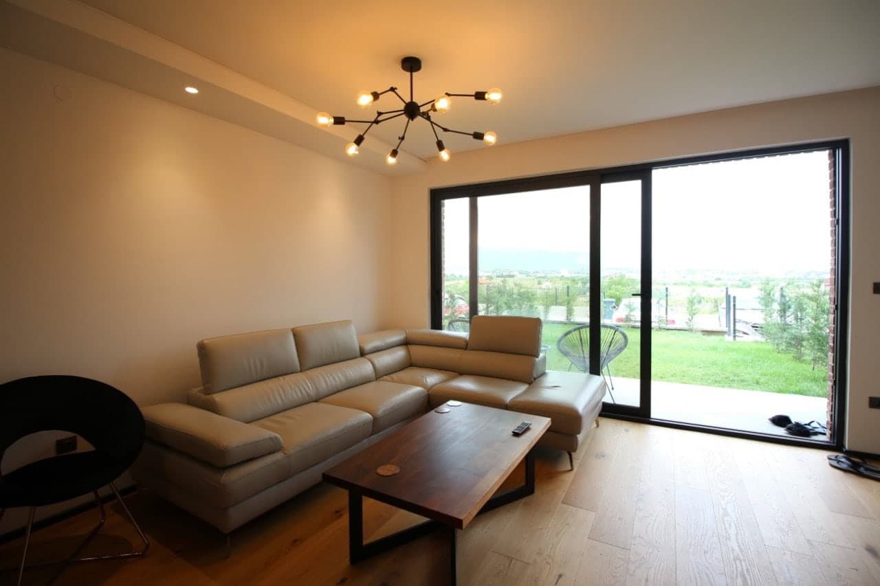 Куќа во затворен комплекс во Бардовци - За Изнајмување - Бардовци - Слика 4