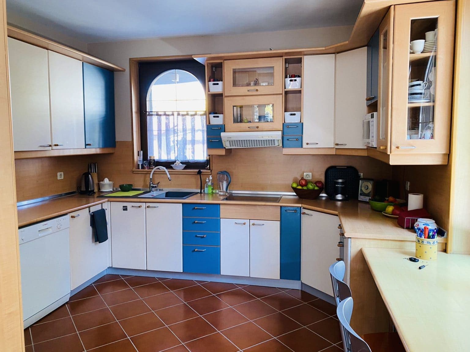 House 426m2 in Taftalidze - For Rent - Karposh - Image 22