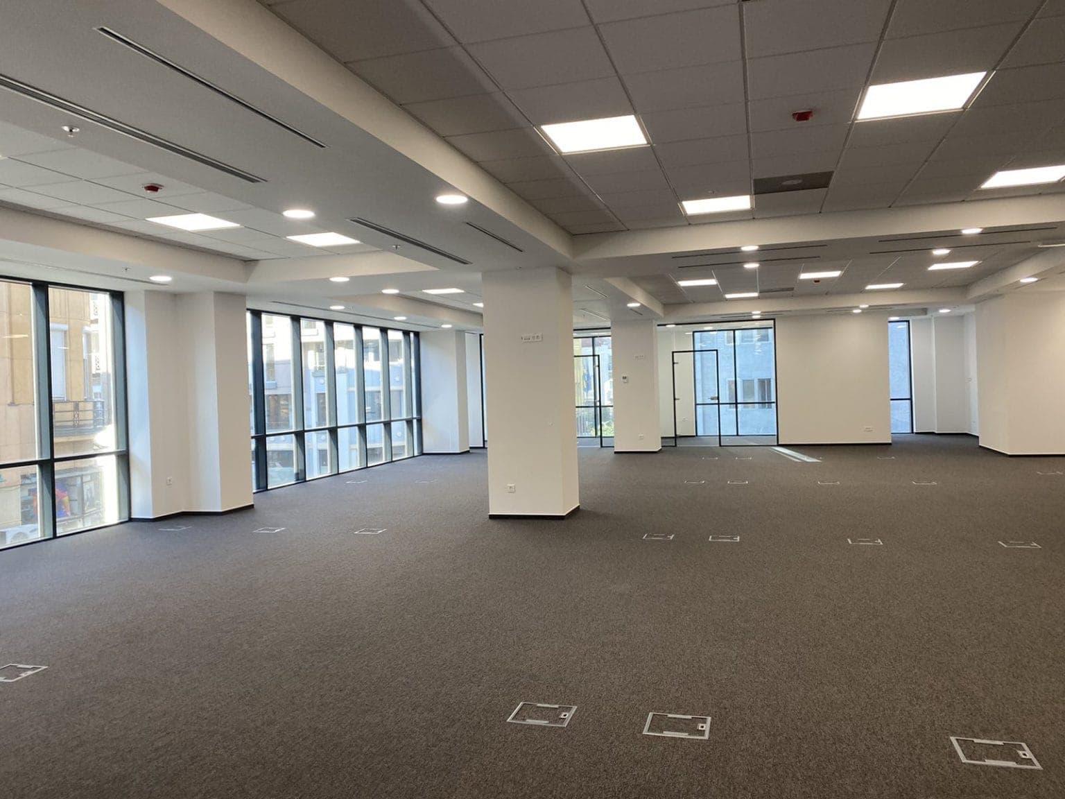 Exclusive business/office space in Centar - For Rent - Centar - Image 12