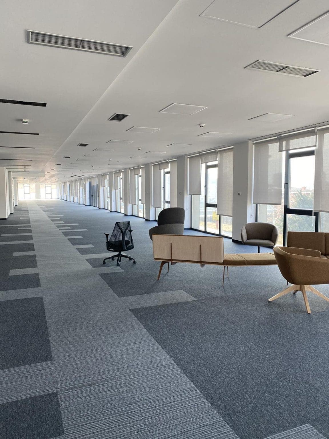 New luxurious business/office building - For Rent - Aerodrom - Image 9