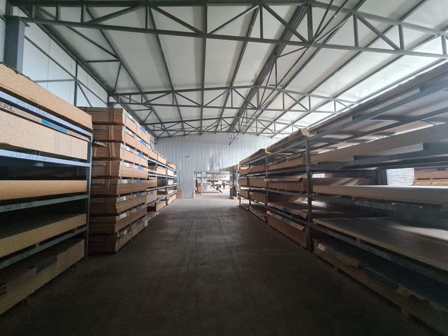 Се изнајмува деловен простор во Визбегово - За Изнајмување - Карпош - Слика 2