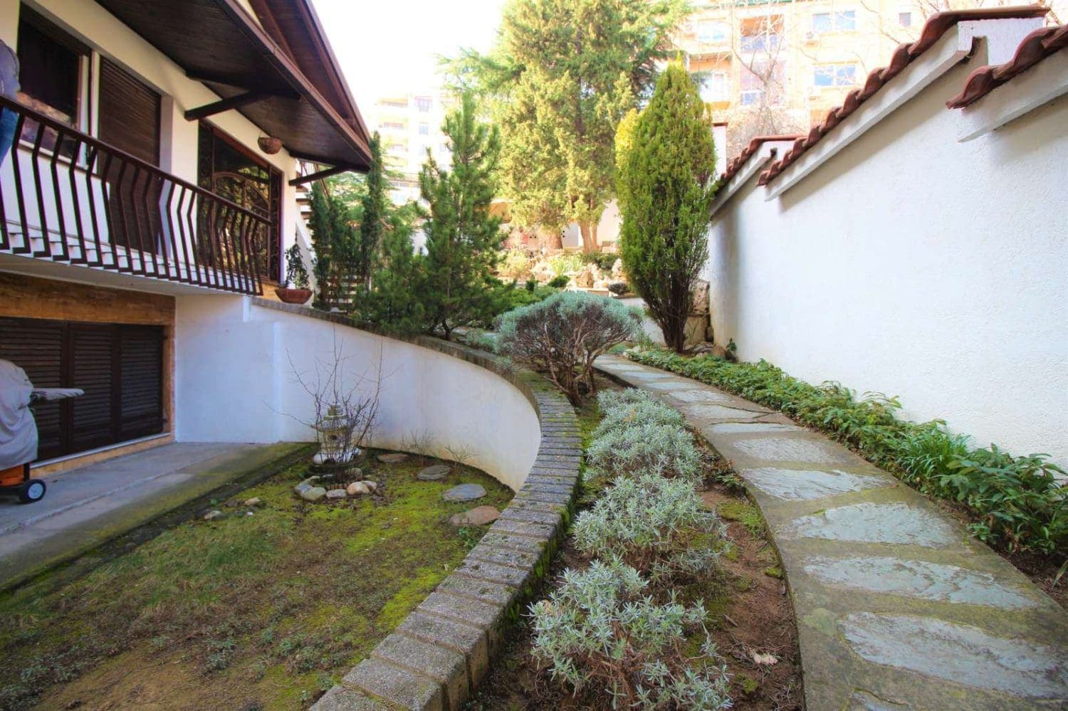 House with yard in Crniche - For Sale - Crniche - Image 5