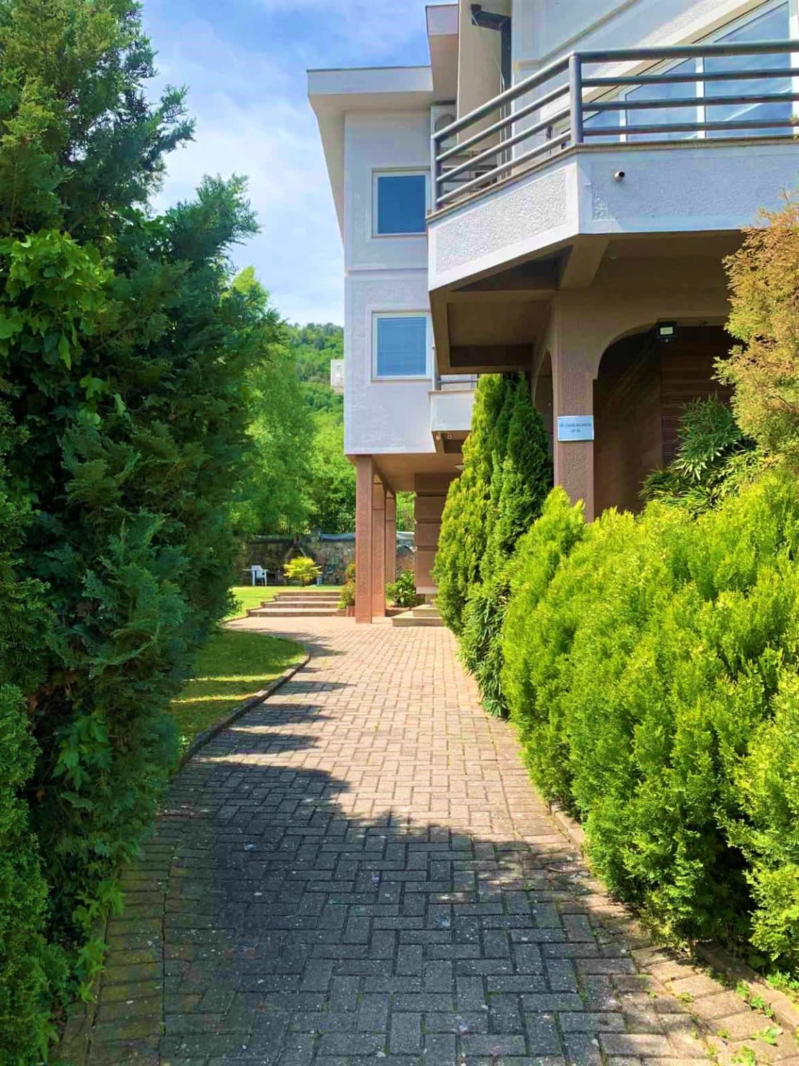 Exclusive house on Vodno - For Rent - Vodno - Image 4