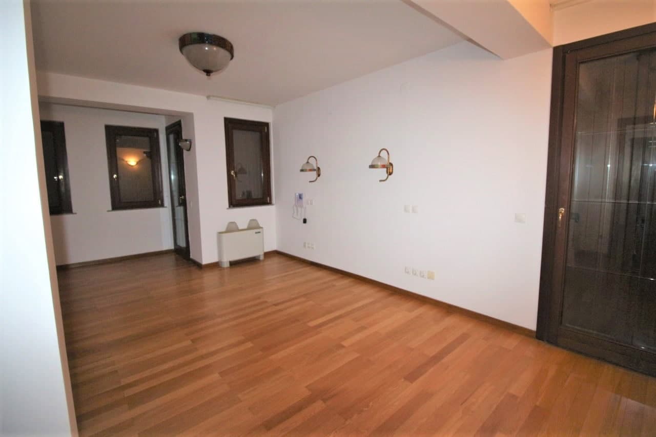 Ексклузивна куќа во Црниче за продажба - За Продажба - Црниче - Слика 11