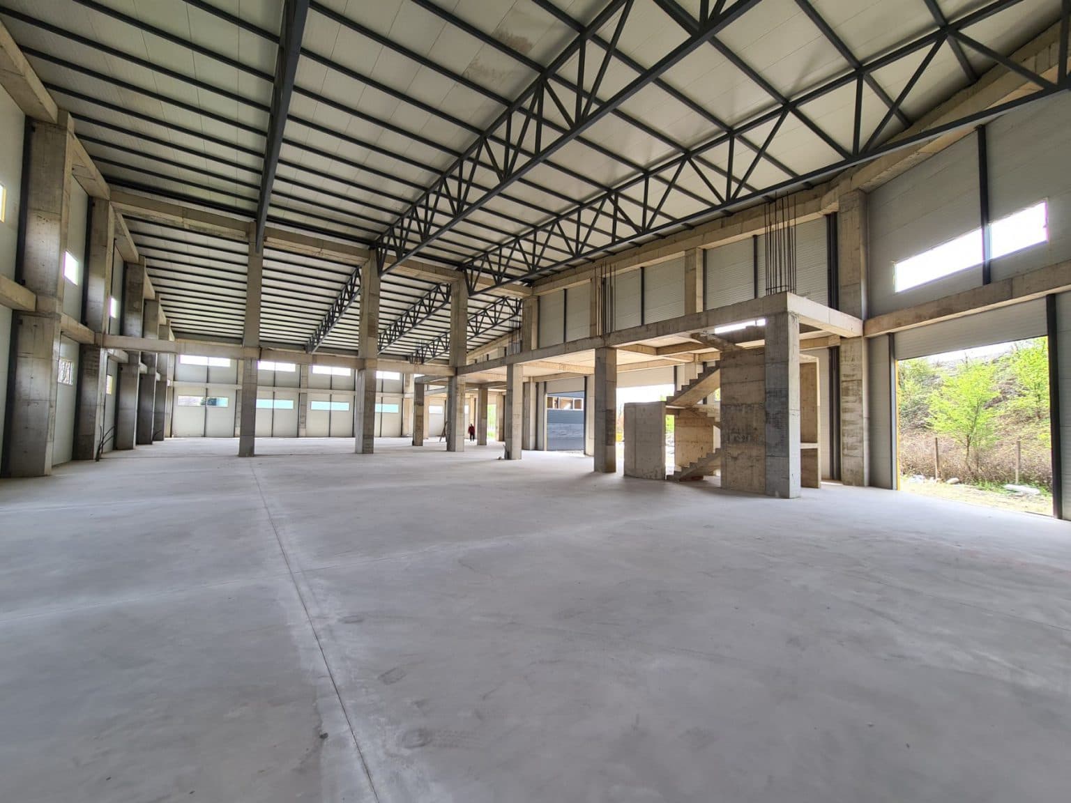 Магацин на одлична локација во Автокоманда - За Изнајмување - Гази Баба - Слика 7