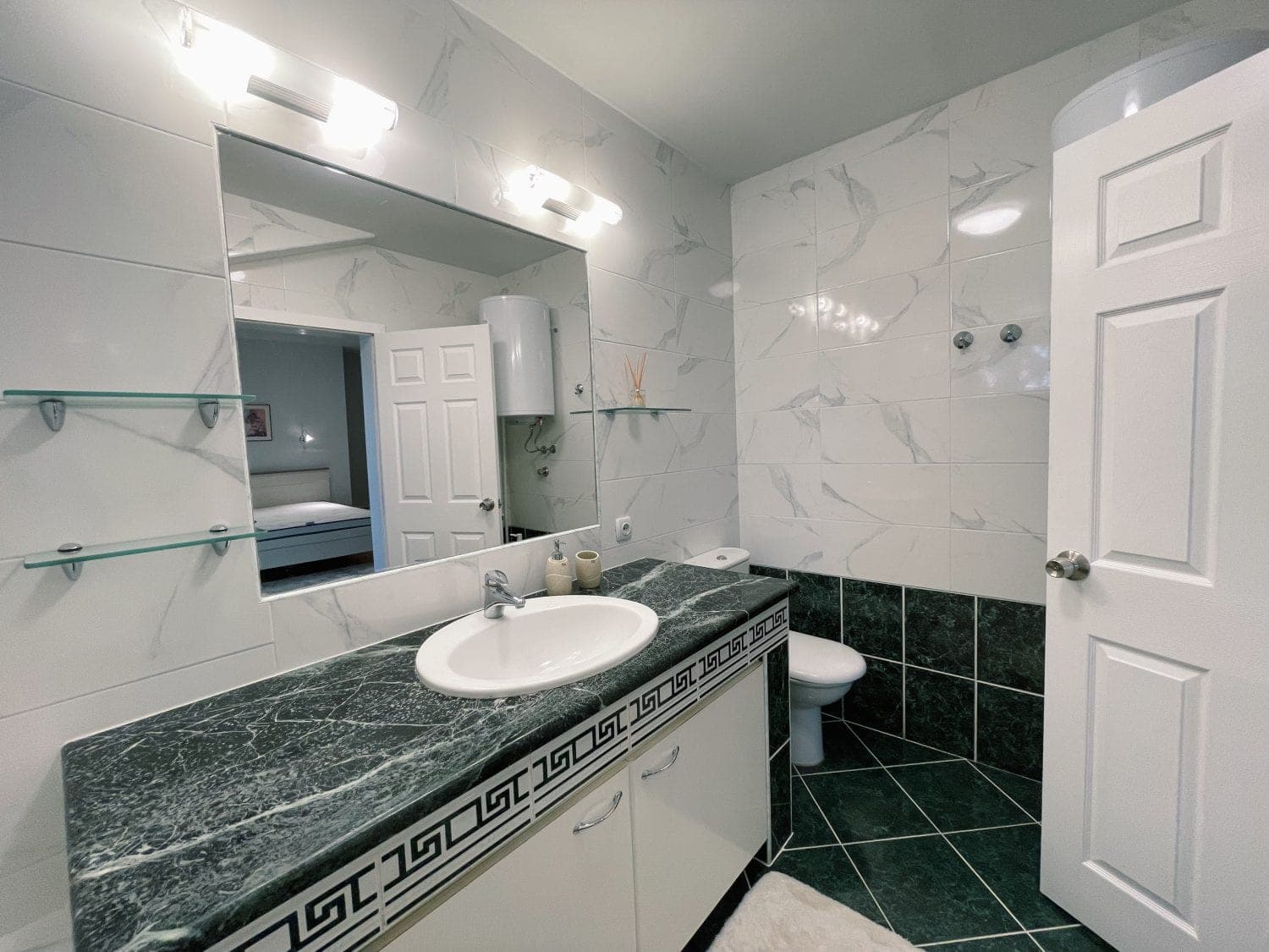 Модерен стан во Црниче - За Изнајмување - Црниче - Слика 17