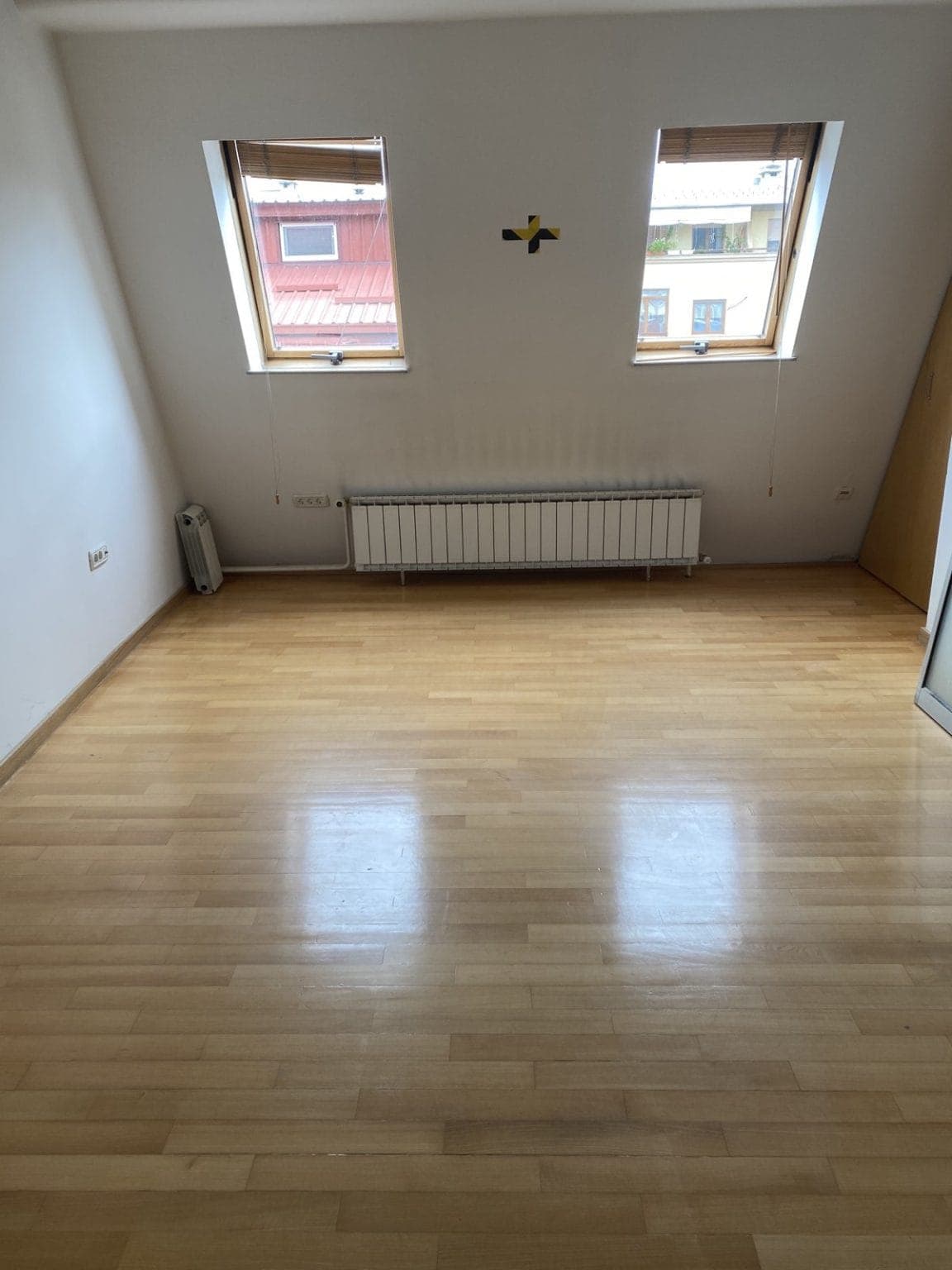 Apartment on a great location in Center - For Sale - Centar - Image 2