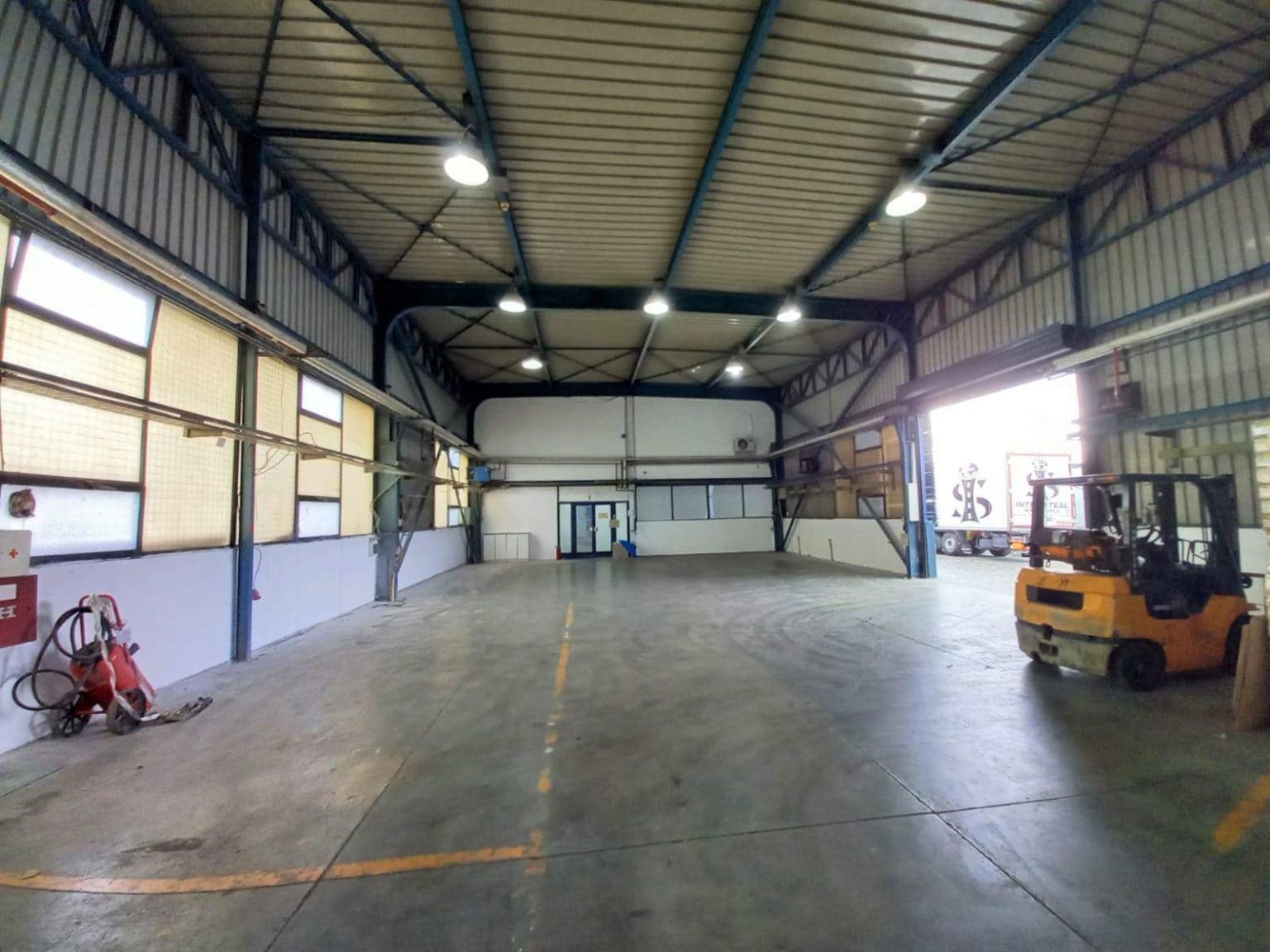 Warehouse and office space for rent in Gazi Baba - For Rent - Gazi Baba